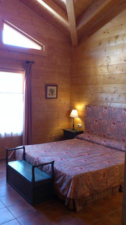 Aras Rural Pension Aras De Los Olmos Kamer foto