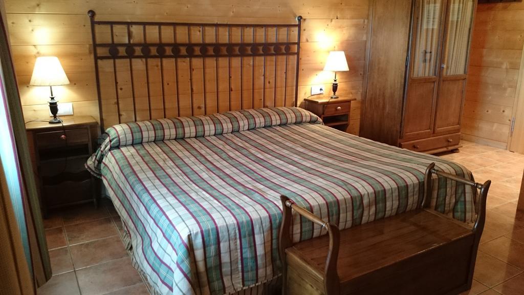 Aras Rural Pension Aras De Los Olmos Kamer foto